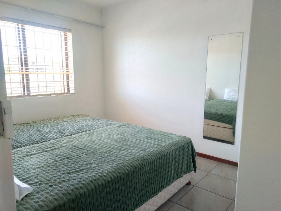 To Let 2 Bedroom Property for Rent in Country Club Western Cape